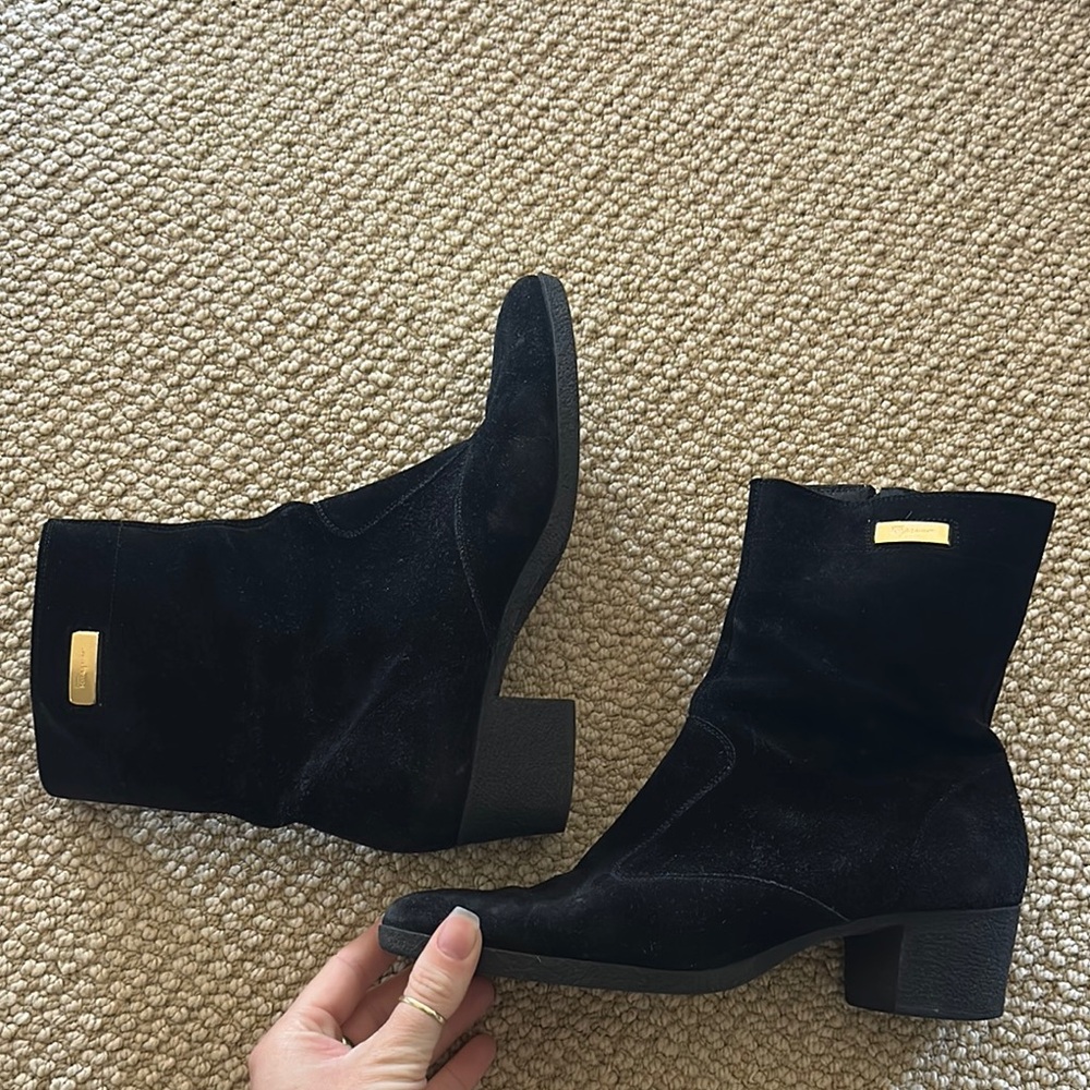 Elegant Black Suede Ankle Boots